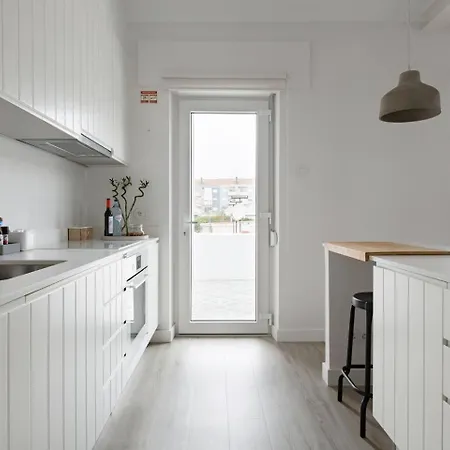 Appartamento Cozy With Terrace - 20 Min To Lisbon