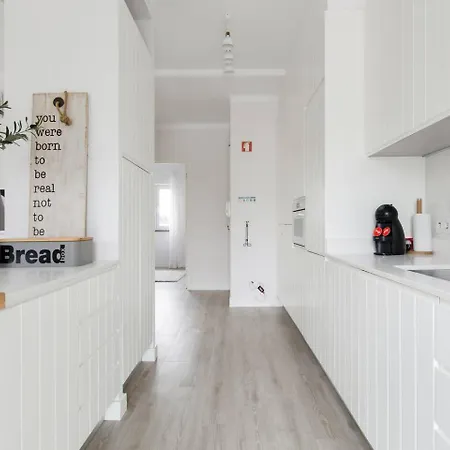 Cozy With Terrace - 20 Min To Lisbon * Montijo