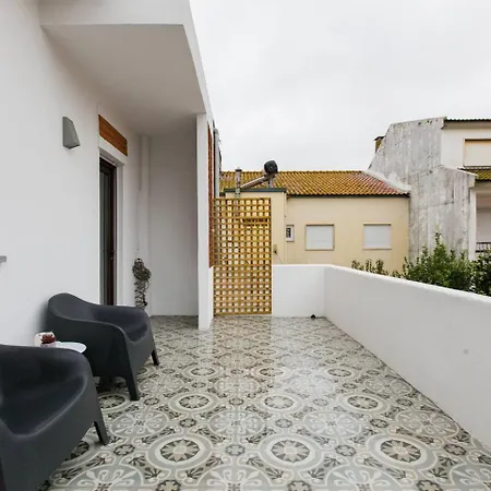 Cozy With Terrace - 20 Min To Lisbon * Montijo